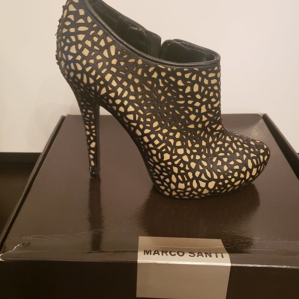 Ladies bootie